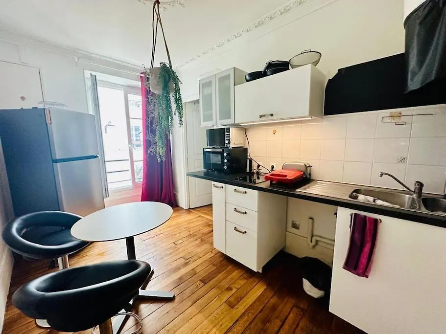 Studio Anime Et Nifty A Paris/Denfert Rochereau Paris